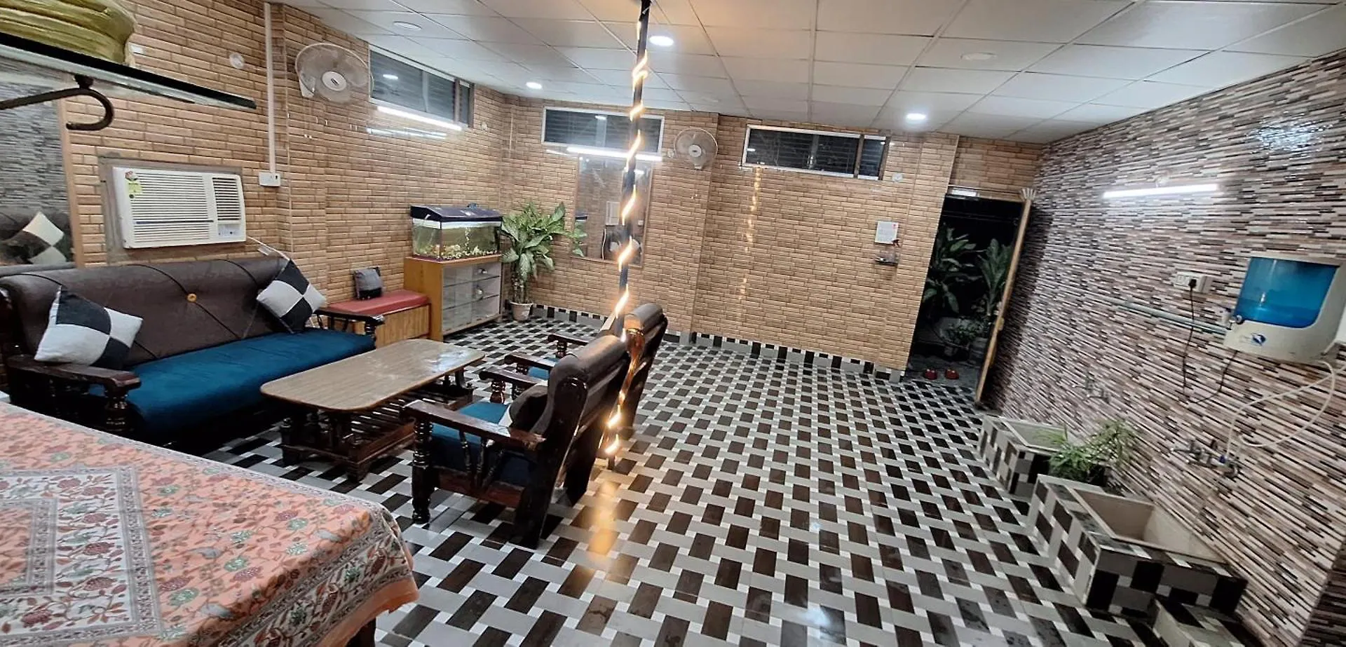 Veera Guest House Varanasi India