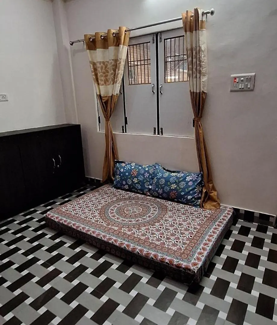 Veera Guest House Varanasi 0*,  India